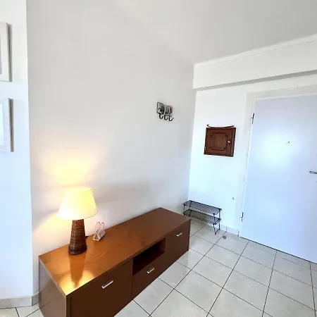 Linda - Near The Beach - By Hd Apartment