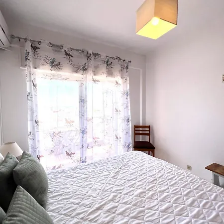 Linda - Near The Beach - By Hd Apartamento *